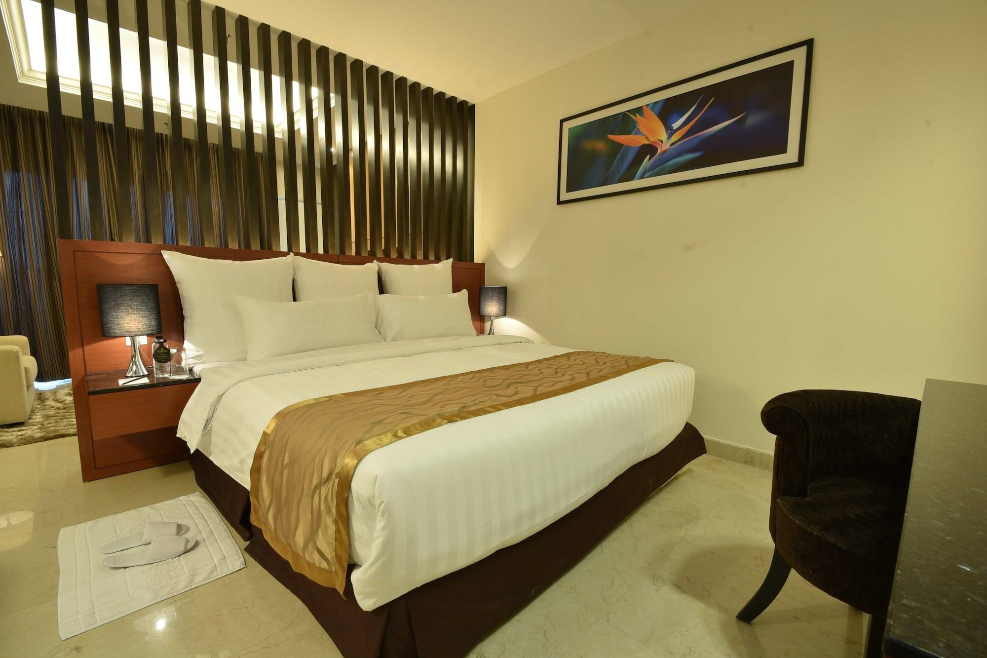 Tenera Hotel Bangi Exterior foto A bedroom at the hotel